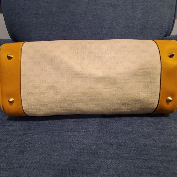 Authentic Vintage Gucci Handbag - Picture 9 of 10